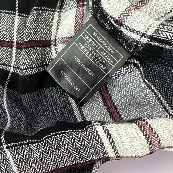 Women’s Cupcakes & Cashmere Plaid Tunic Length Tank Top Blouse Size Medium - Picture 8 of 8